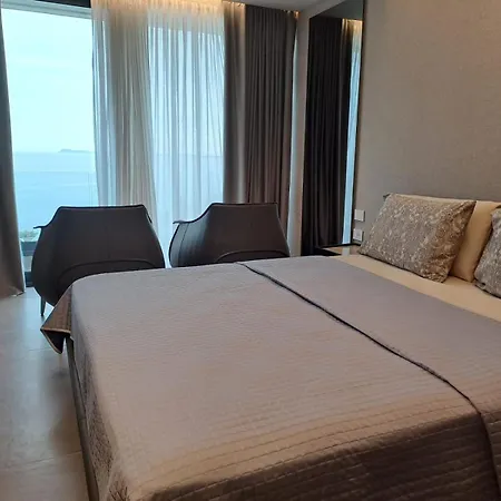 Luxury Alba Lejlighed